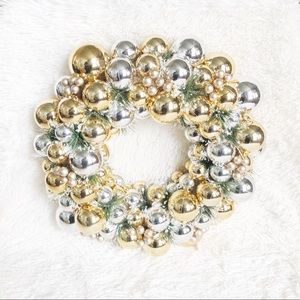 Wreath Gold & Silver Ornaments natural accents
